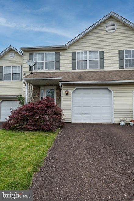 2127 Mill Valley Ln, Quakertown, PA 18951