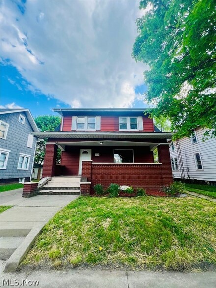 2318 Indiana Way NE, Canton, OH 44705