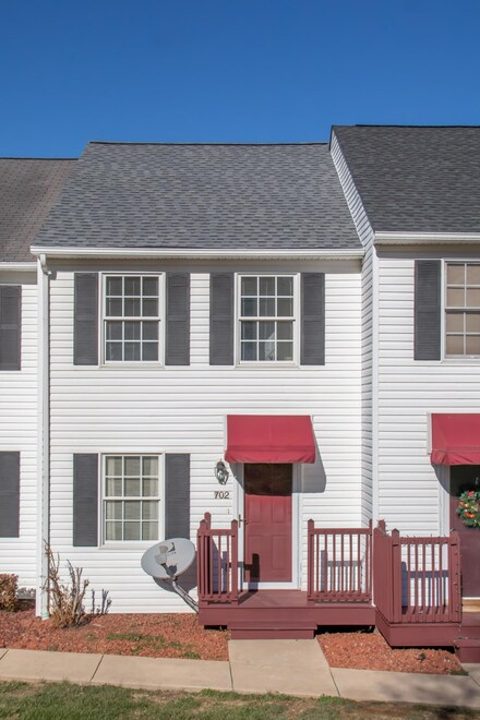 702 Beaverview Dr, Bristol, VA 24201