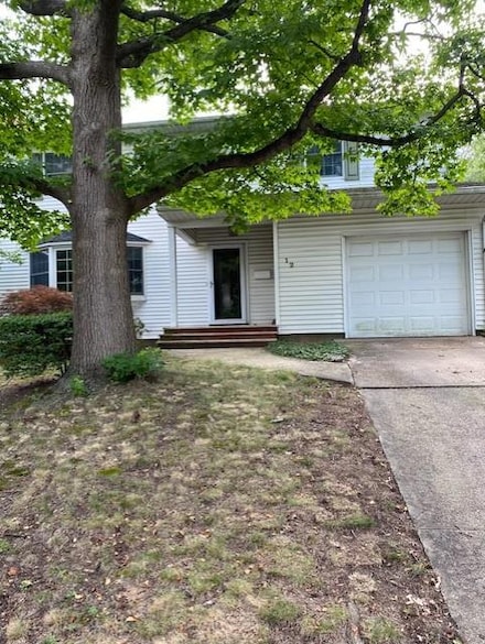 12 Clinch Ave, Garden City, NY 11530