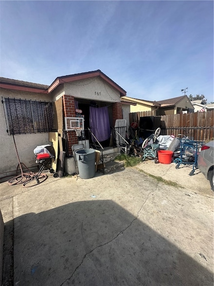 567 S Fetterly Ave, Los Angeles, CA 90022