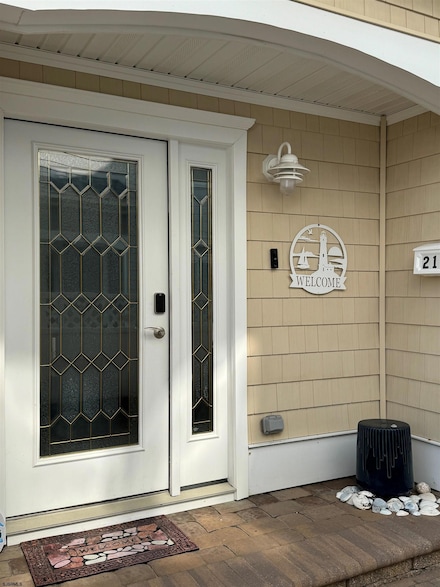 212 11th St N, Brigantine, NJ 08203