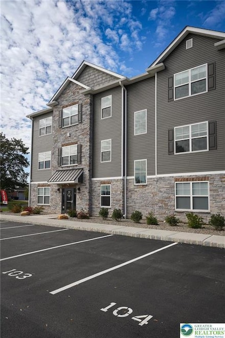 1210 Eaton Ave Unit 202, Bethlehem, PA 18018