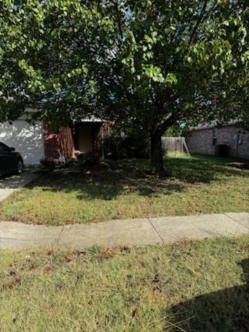 807 Encino Dr, Arlington, TX 76001