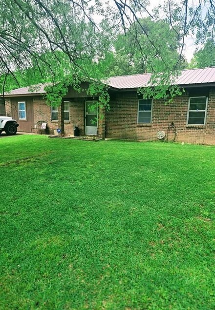 1003 Lukfata St, Broken Bow, OK 74728