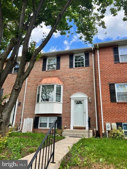 31 Sylvan Park Ct, Nottingham, MD 21236