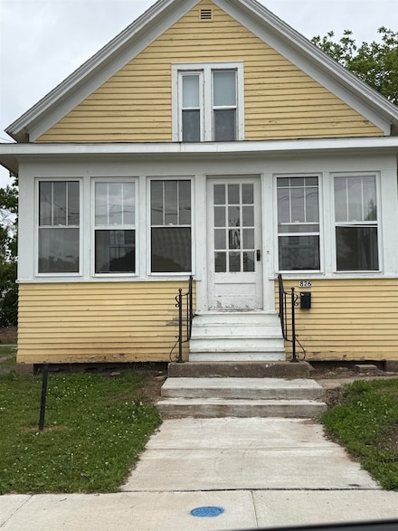 826 Mckinley St, Oshkosh, WI 54901