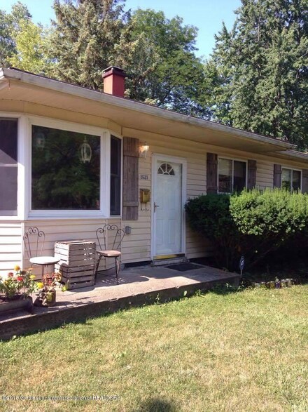 3623 Lucie St, Lansing, MI 48911