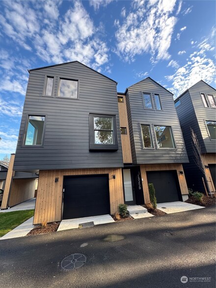 1319 N 185th St Unit B, Shoreline, WA 98133