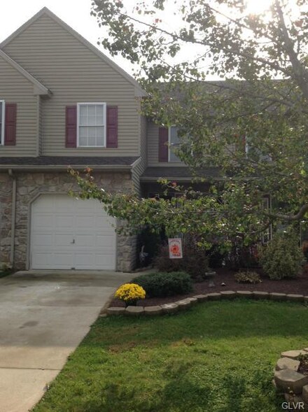 1708 Brookstone Dr, Alburtis, PA 18011