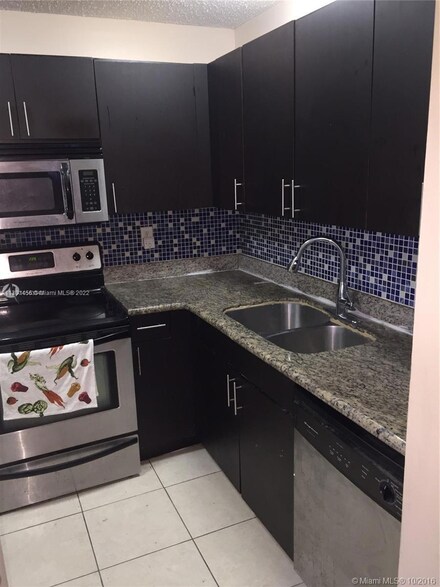 492 NW 165th Street Rd Unit C616, Miami, FL 33169