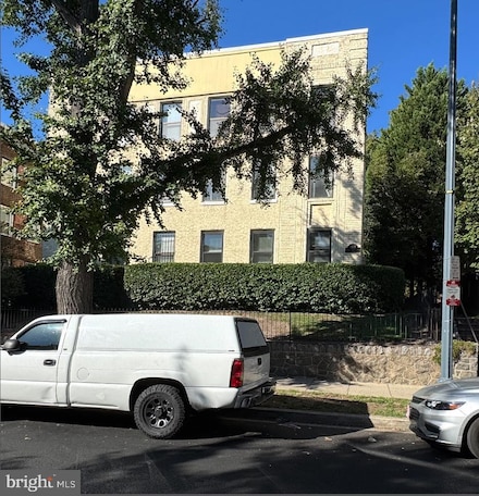 1437 Spring Rd NW Unit 32, Washington, DC 20010