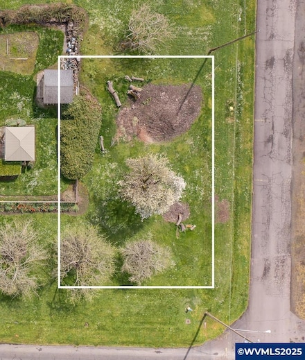 817 W 3rd (Next To) St, Halsey, OR 97348