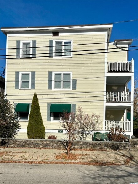 155 Franklin St Unit 2R, Bristol, RI 02809