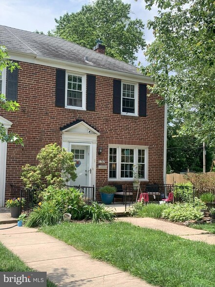 130 Stanmore Rd, Baltimore, MD 21212