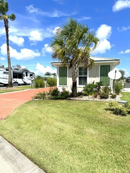 12136 Gateway Dr Unit Lot 8, Elberta, AL 36530