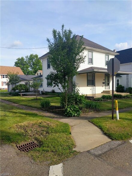 411 Raley Ave SE Unit 15A, Carrollton, OH 44615