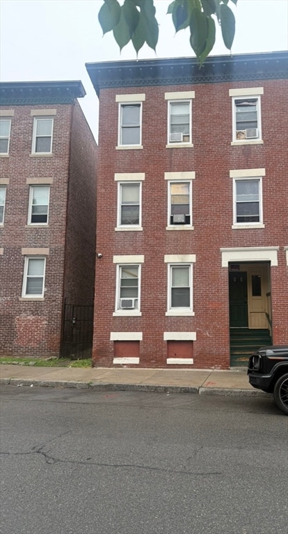 105 Erie St, Dorchester, MA 02121
