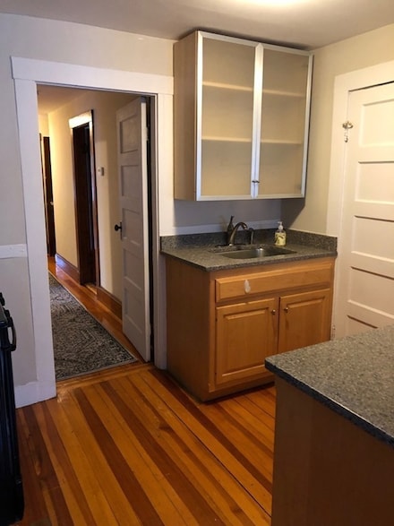 27 Lloyd Rd Unit 3, Watertown, MA 02472