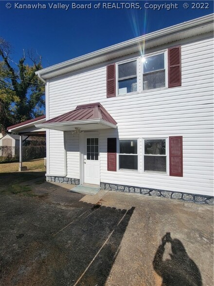 443 58th St SE, Charleston, WV 25304