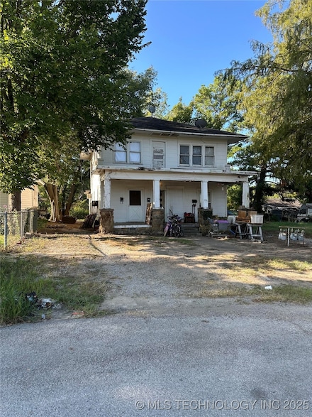 704 E 12th St, Okmulgee, OK 74447