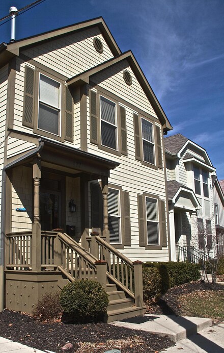 977 Pennsylvania Ave, Columbus, OH 43201