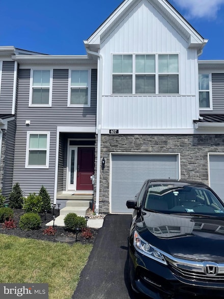 607 Mockernut Ct, Chester Springs, PA 19425