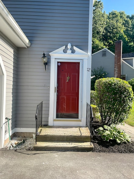 72 Kingfisher Cir Unit 72, South Windsor, CT 06074