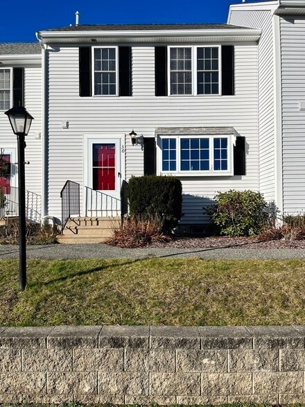 2697 Cranberry Hwy Unit 30, Wareham, MA 02571