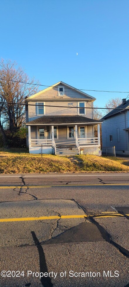 4105 Birney Ave, Moosic, PA 18507