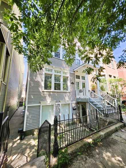 2436 N Marshfield Ave Unit 1, Chicago, IL 60614