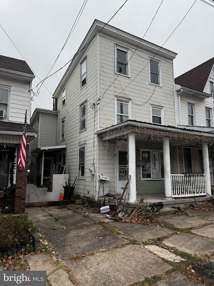 1104 W Walnut St, Coal Township, PA 17866