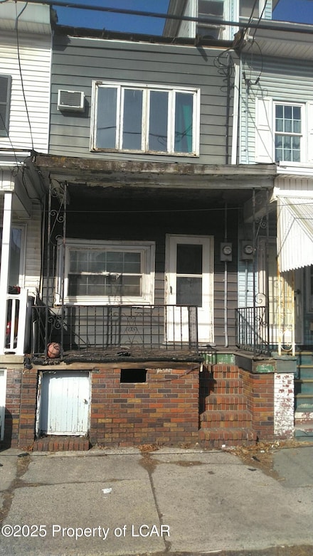 1033 E Centre St, Mahanoy City, PA 17948