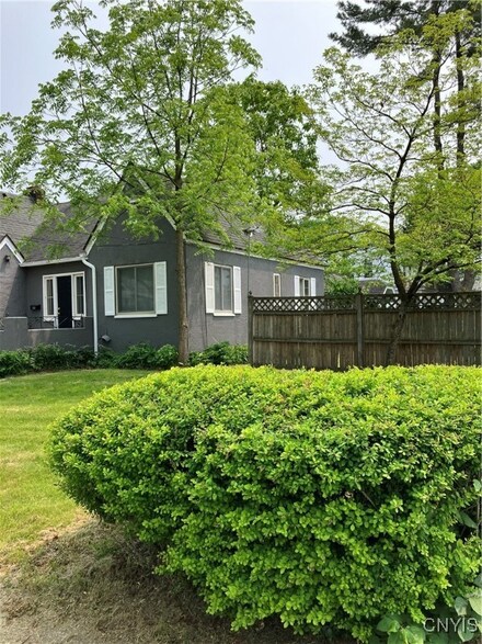 170 Niven St, Syracuse, NY 13224