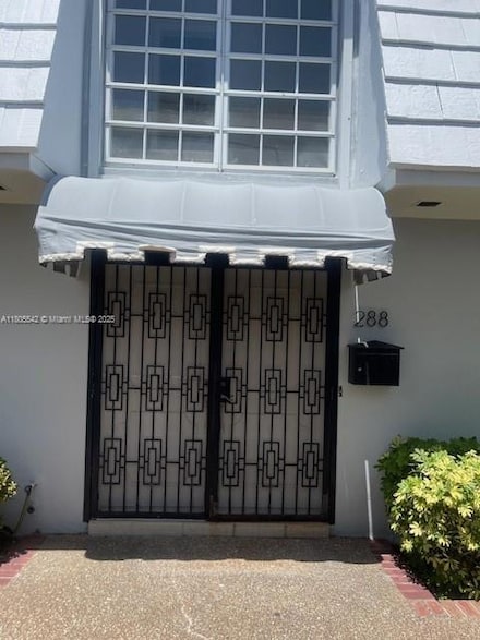 288 Sea View Dr Unit C2, Key Biscayne, FL 33149