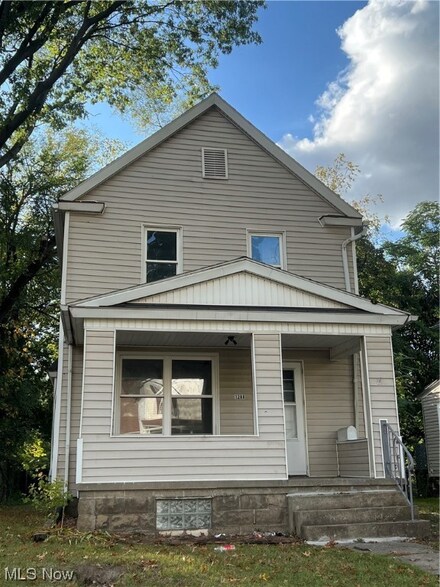 1288 Andrus St, Akron, OH 44301