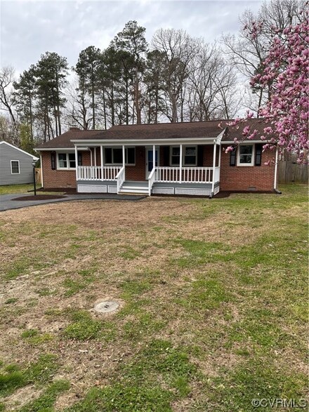 9612 Ashwood Rd, North Chesterfield, VA 23237