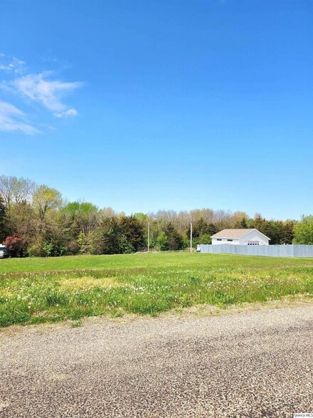 1019 Burton Meadows Rd, Quincy, IL 62305