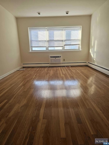 420 Broad Ave Unit 8C, Palisades Park, NJ 07650