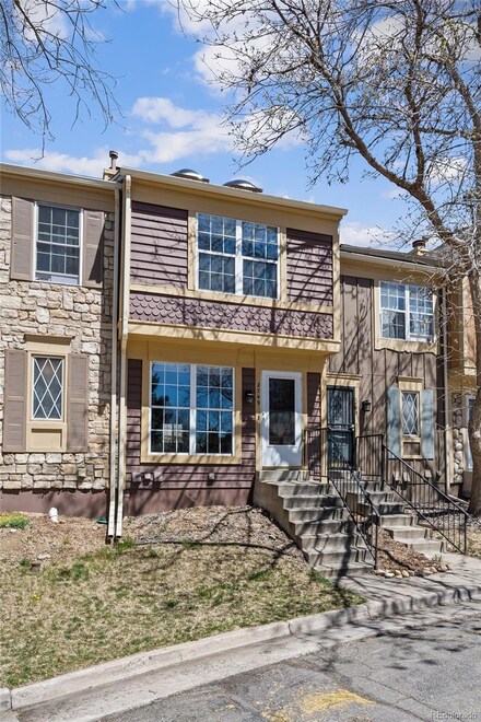 2749 E Nichols Cir, Centennial, CO 80122