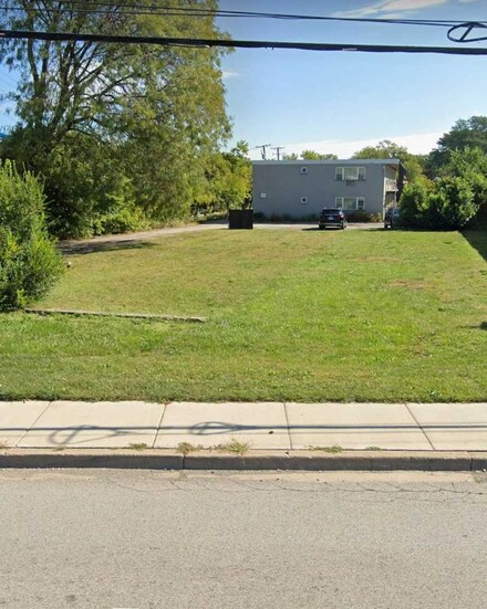 173 S River Rd, Des Plaines, IL 60016