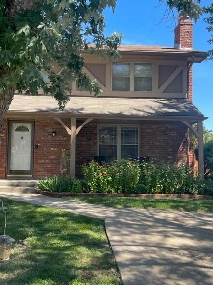 14003 Dunham St, Grandview, MO 64030