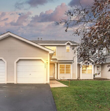 8080 Park Ln Unit 13, Ypsilanti, MI 48198