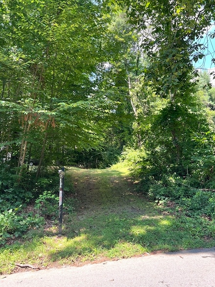 49 Babcock Tavern Rd, Hardwick, MA 01082