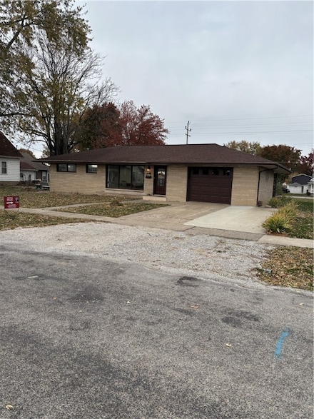 406 W Kentucky Ave, Effingham, IL 62401