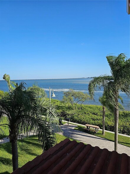 2747 Via Capri Unit 1135, Clearwater, FL 33764