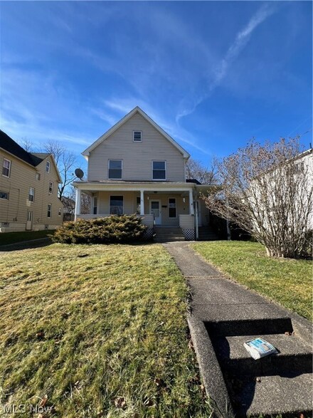 27 Hawthorne St Unit 29, Struthers, OH 44471