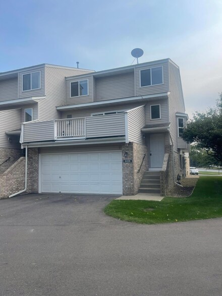 5456 Upper 183rd St W Unit 33, Farmington, MN 55024
