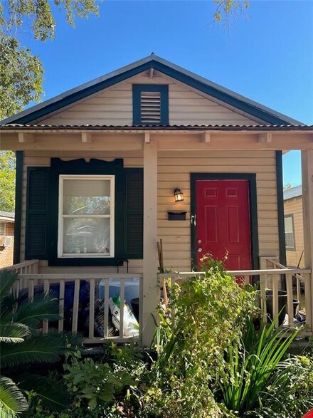 607 S Cherry St, Hammond, LA 70403