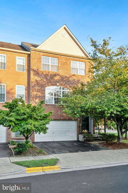 21512 Tamarack Ridge Square, Sterling, VA 20164